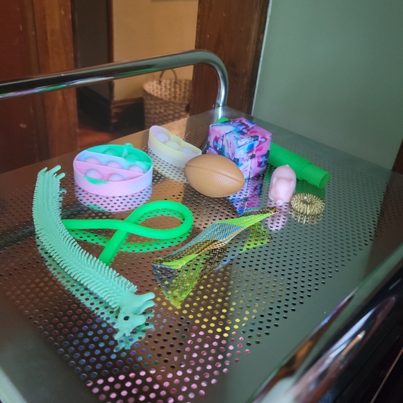 Fidgets - Picture 2 of 4